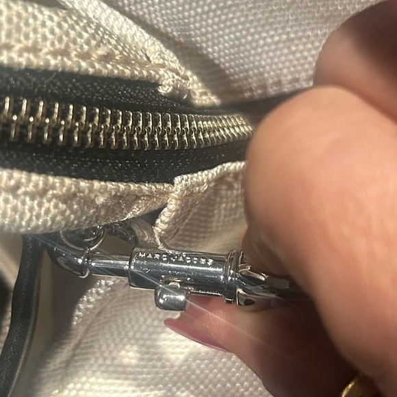 Marc Jacobs THE JACQUARD
MEDIUM TOTE BAG
Non-smoking home 
Excellent condition ! - Picture 12 of 16